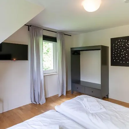 בית נופש Lars *